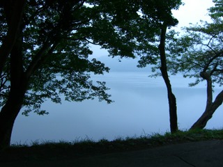 榛名湖の湖畔にて車中泊、朝の出発前